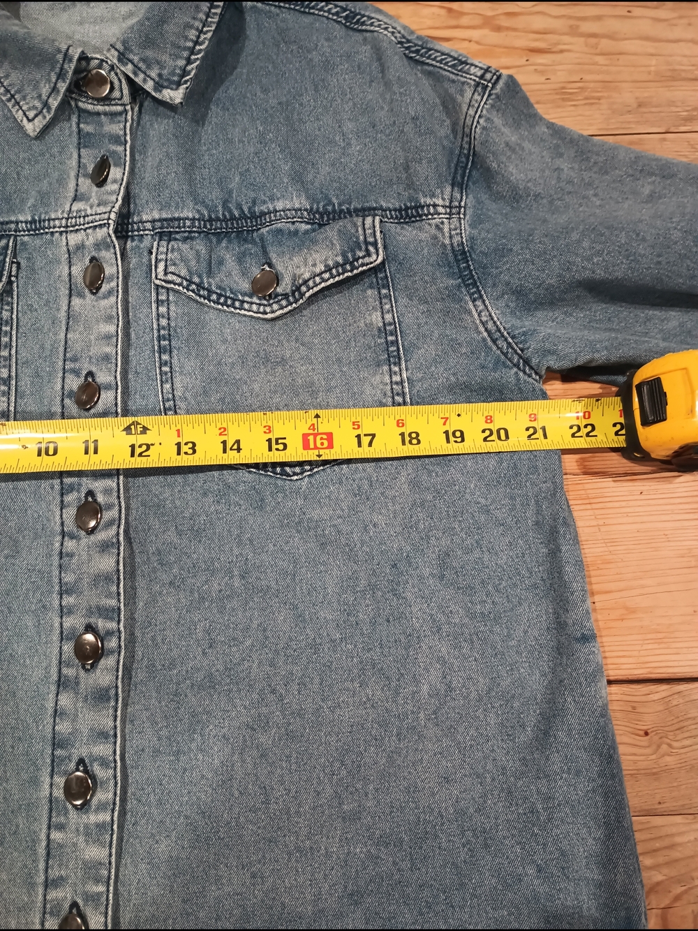 Denim Button-Up Tunic Shirt - Light Blue Side Pockets Raw Hem L - Picture 6 of 10